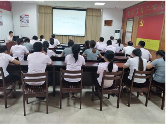 廣西裕達工程有限公司順利開展2019年工程系列 職稱申報培訓(xùn)會